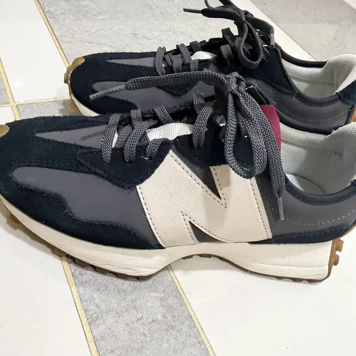 [BUNJANG] New Balance 327 Black Moonbeam Sneakers / 뉴발란스 327 블랙 문빔