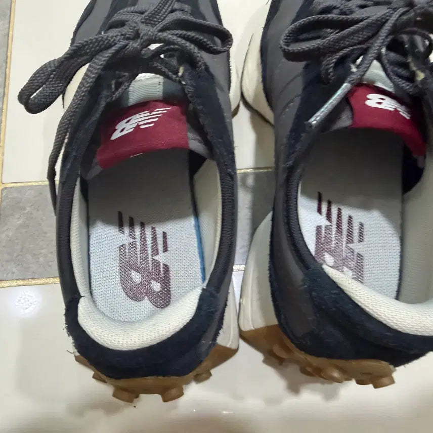 [BUNJANG] New Balance 327 Black Moonbeam Sneakers / 뉴발란스 327 블랙 문빔