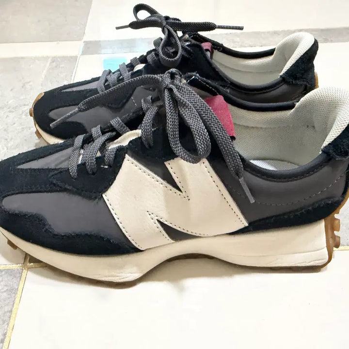 [BUNJANG] New Balance 327 Black Moonbeam Sneakers / 뉴발란스 327 블랙 문빔