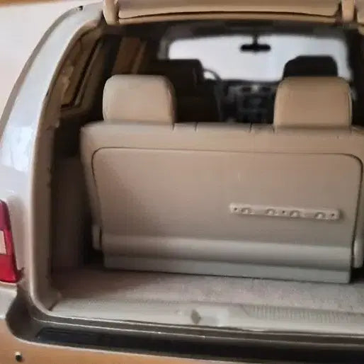 [BUNJANG] Kia Carnival II White Diecast Model Car / 1:18 카니발2 화이트 다이캐스트