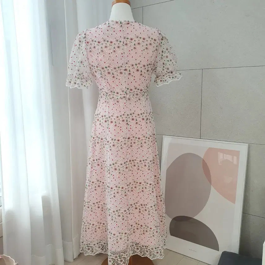 [BUNJANG] Imvely Floral Embroidery Long Dress / 임블리 플라워 자수 레이스 원피스
