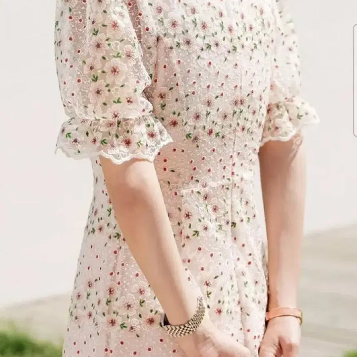 [BUNJANG] Imvely Floral Embroidery Long Dress / 임블리 플라워 자수 레이스 원피스
