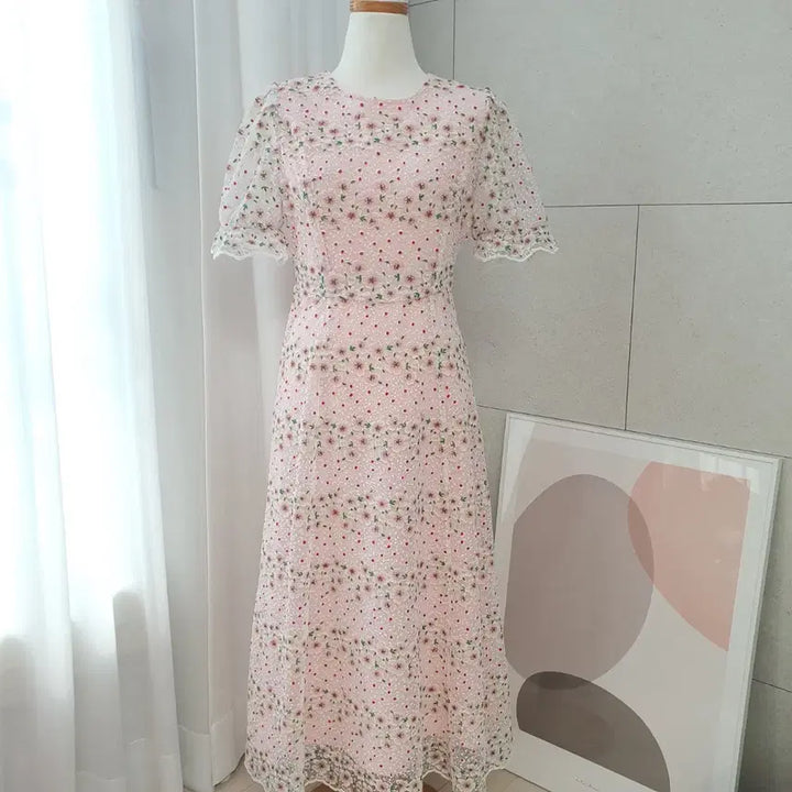 [BUNJANG] Imvely Floral Embroidery Long Dress / 임블리 플라워 자수 레이스 원피스