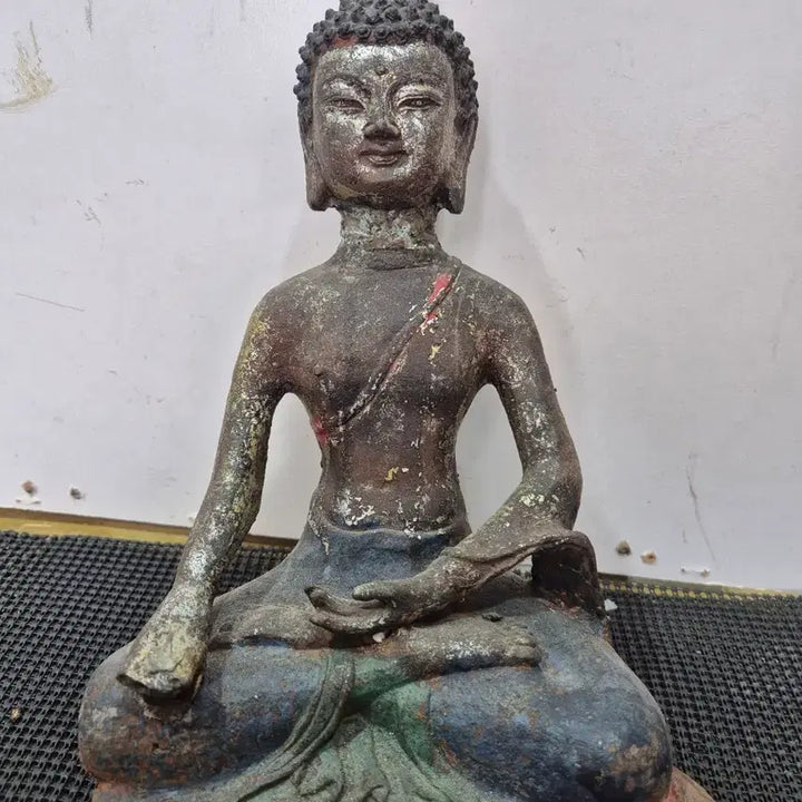 [BUNJANG] Old Painted Seated Shakyamuni Buddha Statue / 아주 오랜세월된 채색불  철석가모니 불상 20년소장품
