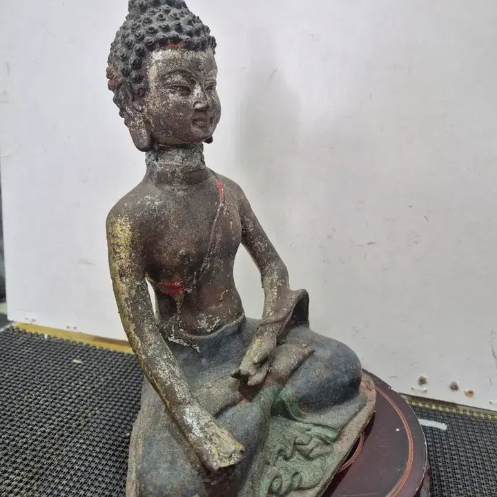 [BUNJANG] Old Painted Seated Shakyamuni Buddha Statue / 아주 오랜세월된 채색불  철석가모니 불상 20년소장품