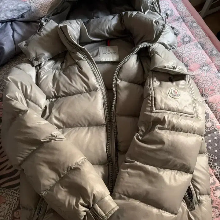 [BUNJANG] Moncler Maya Padded Jacket / 몽클레어 마야 패딩