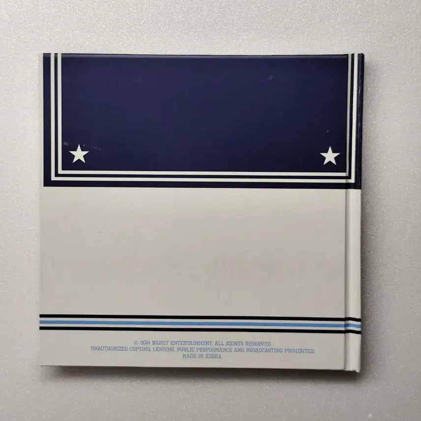 [BUNJANG] BTS 2014 Summer Package Photobook &amp; Pin Button Set / BTS 2014 썸머패키지 공식 굿즈(포토북&amp;핀버튼)