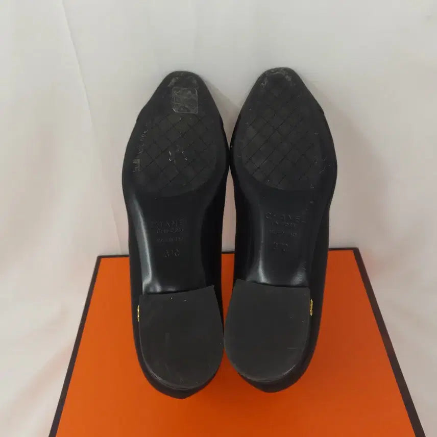 [SOLD OUT] 샤넬 블랙 플랫슈즈 구두 37C