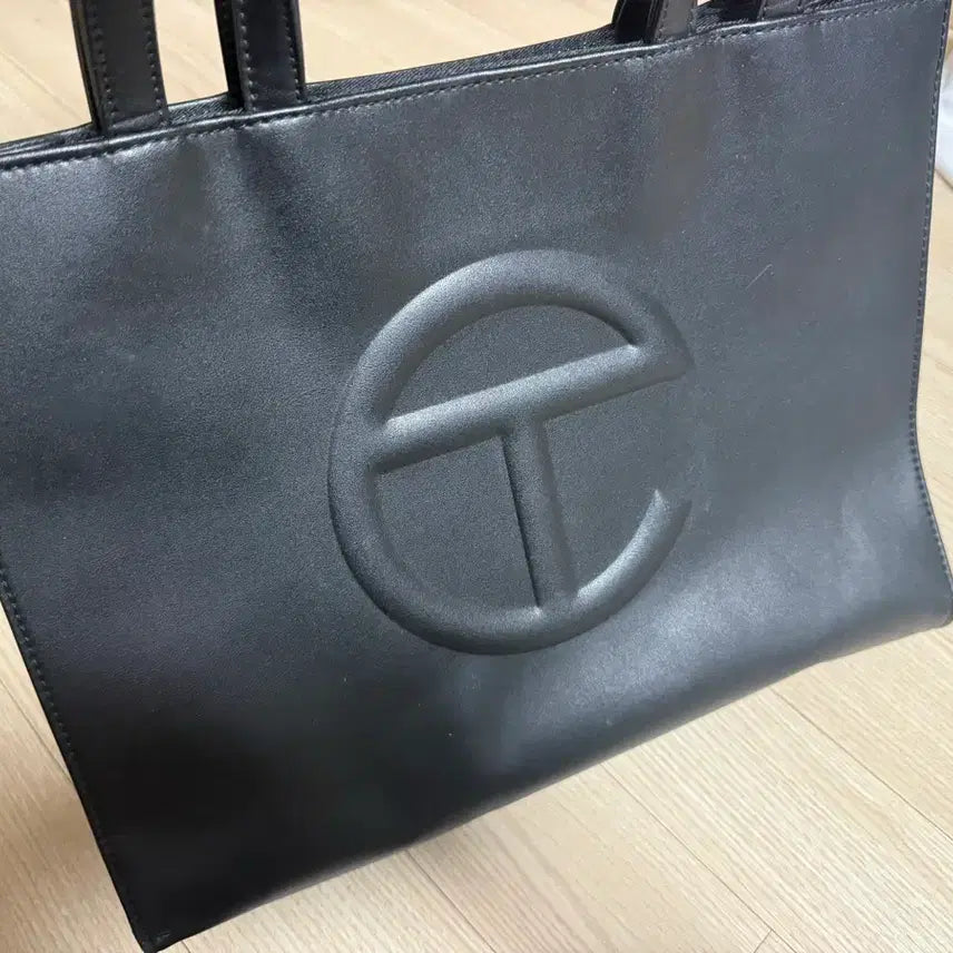 [BUNJANG]  Telfar Medium Shopper Bag Black / 텔파 미디움 쇼퍼백 블랙