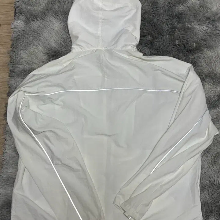 [BUNJANG] White Windbreaker Hooded Zip-Up Jacket / 화이트 바람막이 후드 집업 점퍼