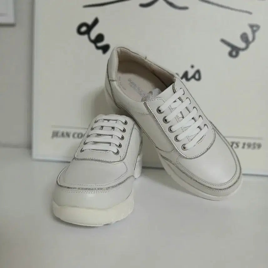 [BUNJANG] Hush Puppies Leather Sneakers / 허시파피 비즈 트리밍 가죽 스니커즈 새것230