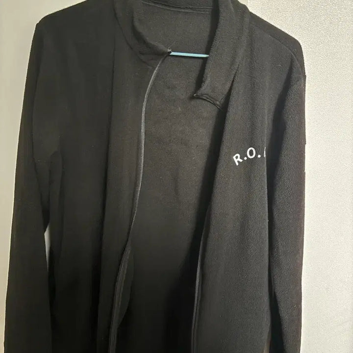 [BUNJANG] R.O.I Black Fleece Zip-Up M / R.O.I 블랙 기모 후리스 집업 M