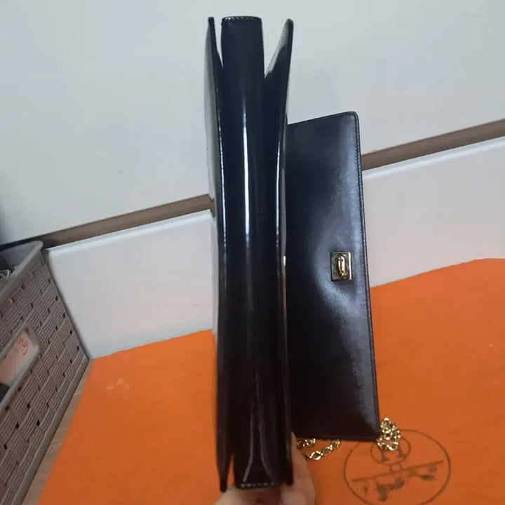 [BUNJANG] Ferragamo Ginnie Chain Mini Bag / 페라가모 지니백 블랙 체인 미니백 가방