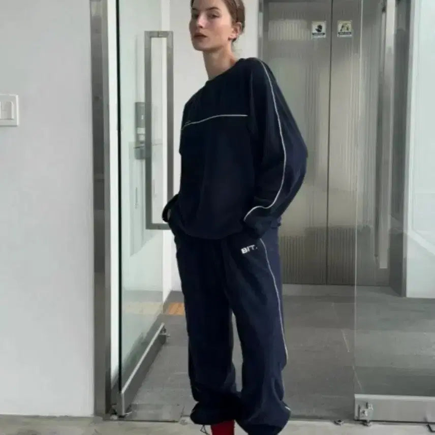 [BUNJANG] Ribbonit Poy Terry Sweatshirt / 리본빛 테리 스웻셔츠