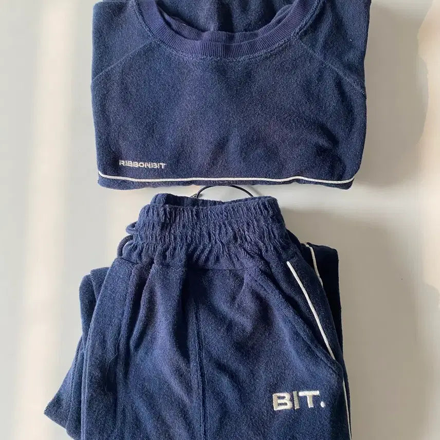[BUNJANG] Ribbonit Poy Terry Sweatshirt / 리본빛 테리 스웻셔츠