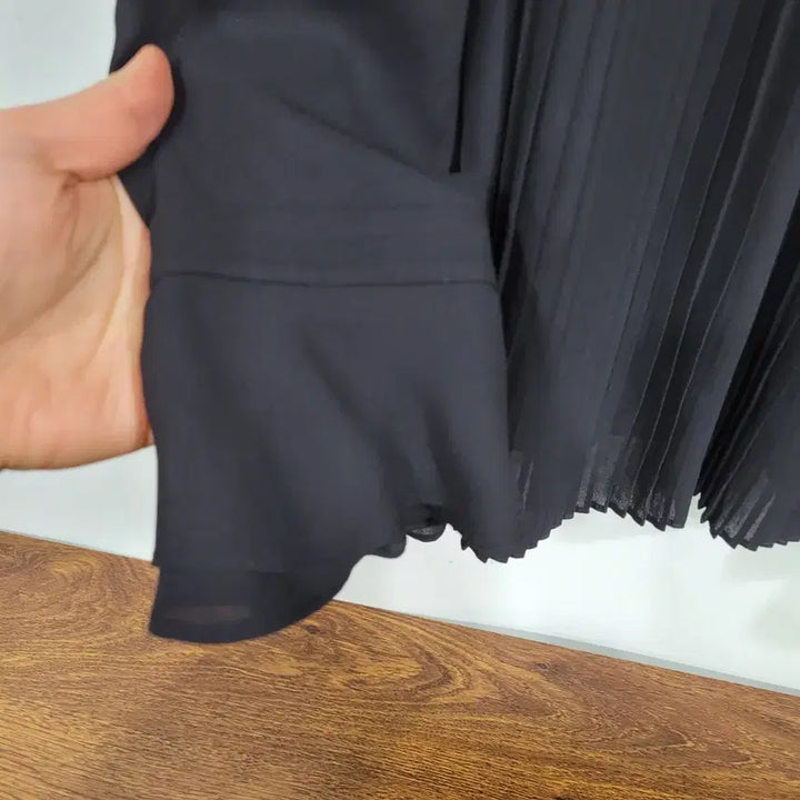 [BUNJANG] Renoma Black Pleated Blouse / 레노마 블랙 플리츠 블라우스