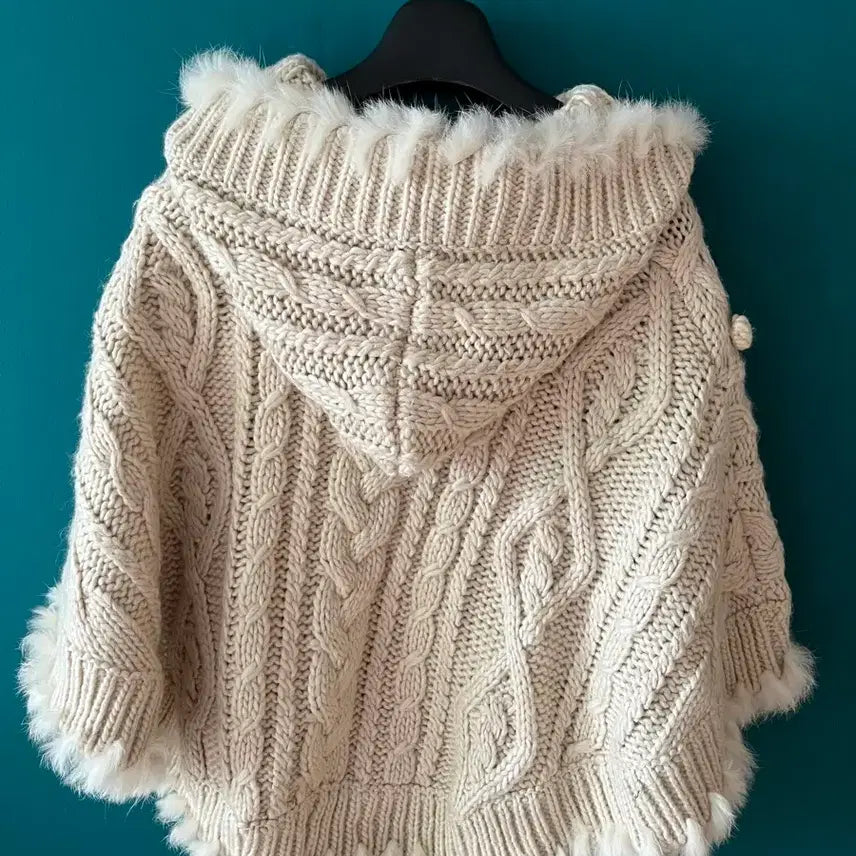 [BUNJANG] Ivory Fur Knit Cape / 아이보리 퍼 니트 케이프