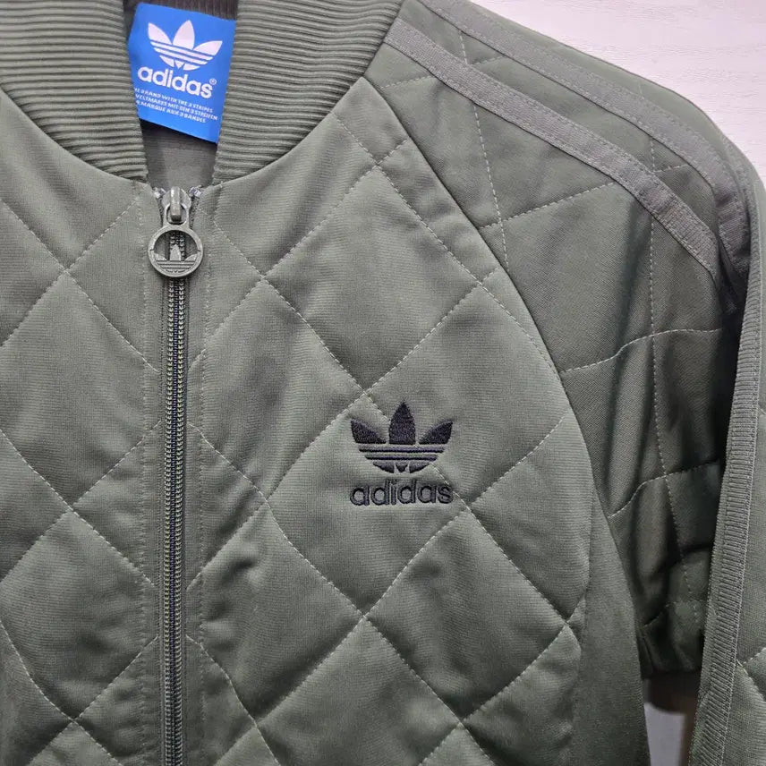 [BUNJANG] Adidas Quilted Bomber Jacket / 90,S )) adidas 아디다스 누빔 항공점퍼! 깔끔한 디자인~