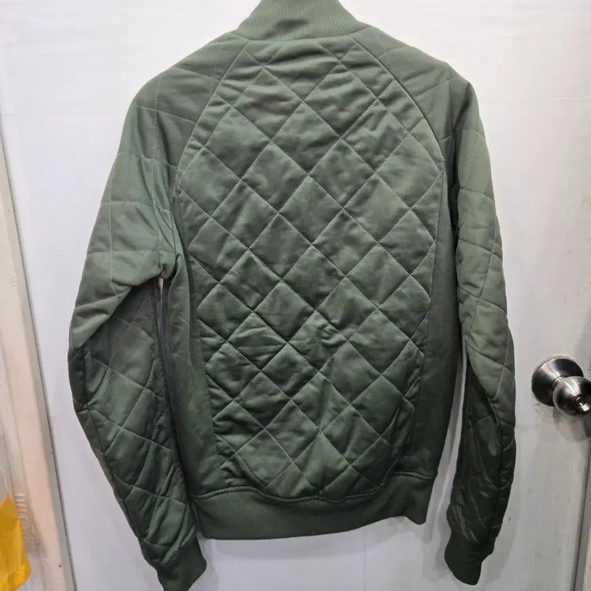 [BUNJANG] Adidas Quilted Bomber Jacket / 90,S )) adidas 아디다스 누빔 항공점퍼! 깔끔한 디자인~