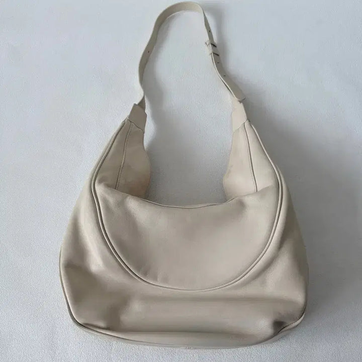 [BUNJANG] Elbategev Leather Hover Cross Shoulder Bag / 엘바테게브(elbategev) 레더 호버 크로스 숄더백