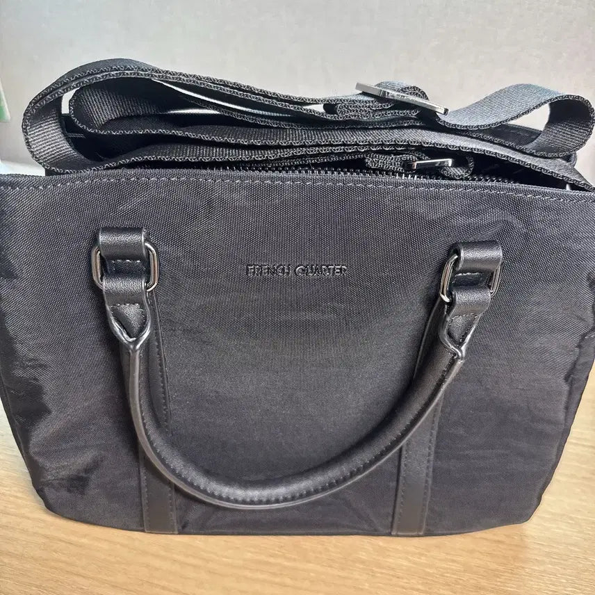 [BUNJANG] French Quarter Laura Nylon Tote &amp; Crossbody Bag / 프렌치쿼터 로라 나일론 토트백 겸 크로스백