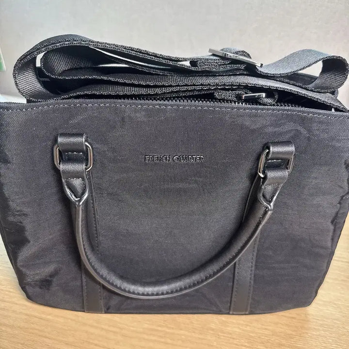 [BUNJANG] French Quarter Laura Nylon Tote &amp; Crossbody Bag / 프렌치쿼터 로라 나일론 토트백 겸 크로스백