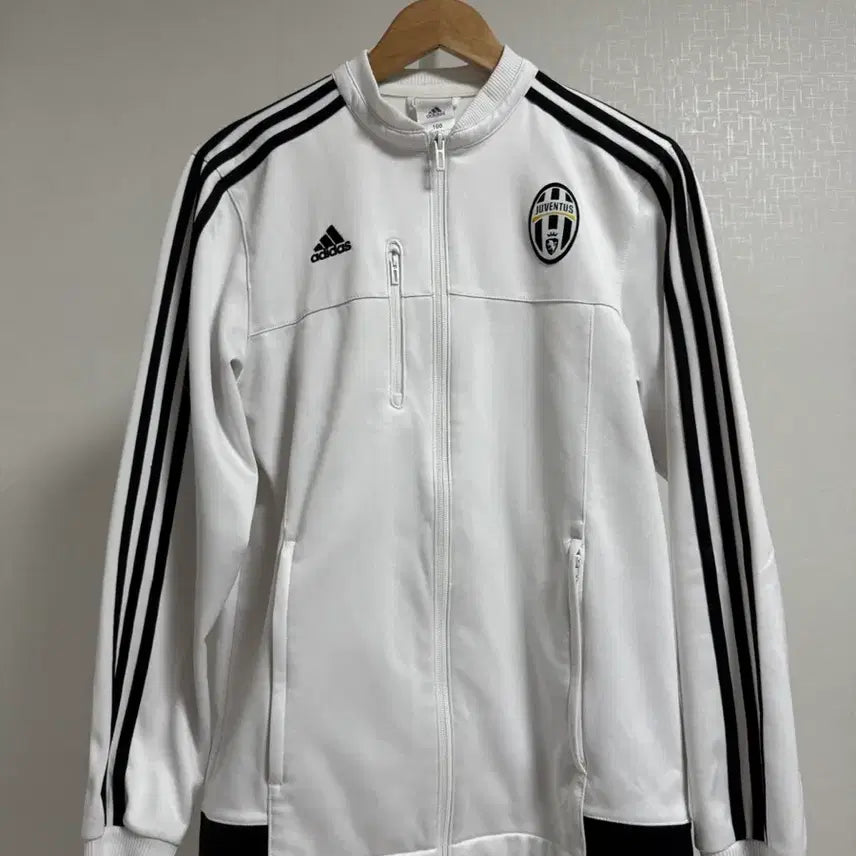 [BUNJANG] Adidas Juventus Europa Jersey L / 아디다스 유벤투스 유로파 져지 L