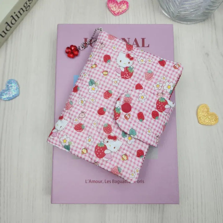 [BUNJANG] Handmade Strawberry Kitty Heart Quilted A6 Diary Cover / [핸드메이드] 딸기키티 하트누빔 다이어리 커버 A6