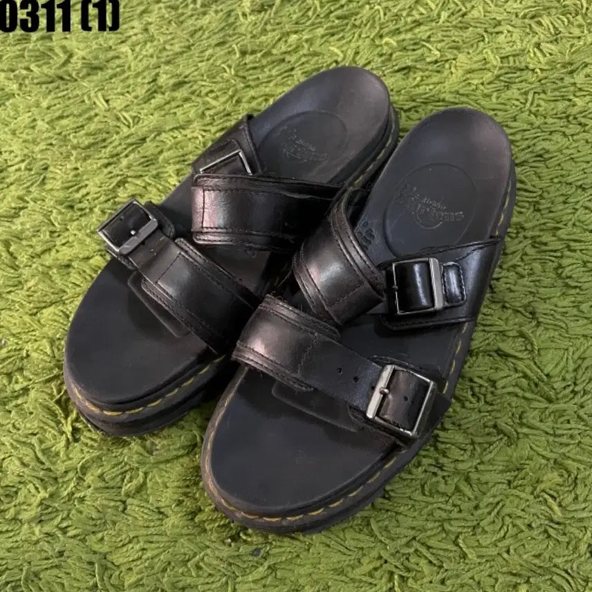 [BUNJANG] Dr. Martens Leather Buckle Sandals UK7 / 닥터마틴 블랙 레더 버클 샌들 UK7