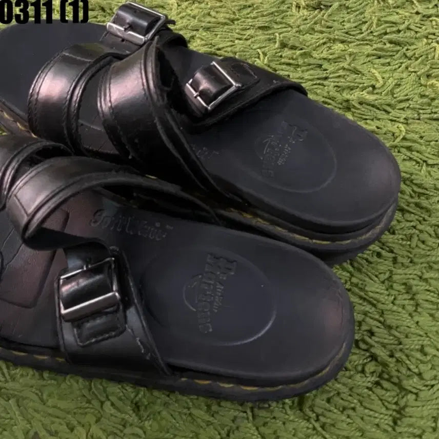 [BUNJANG] Dr. Martens Leather Buckle Sandals UK7 / 닥터마틴 블랙 레더 버클 샌들 UK7