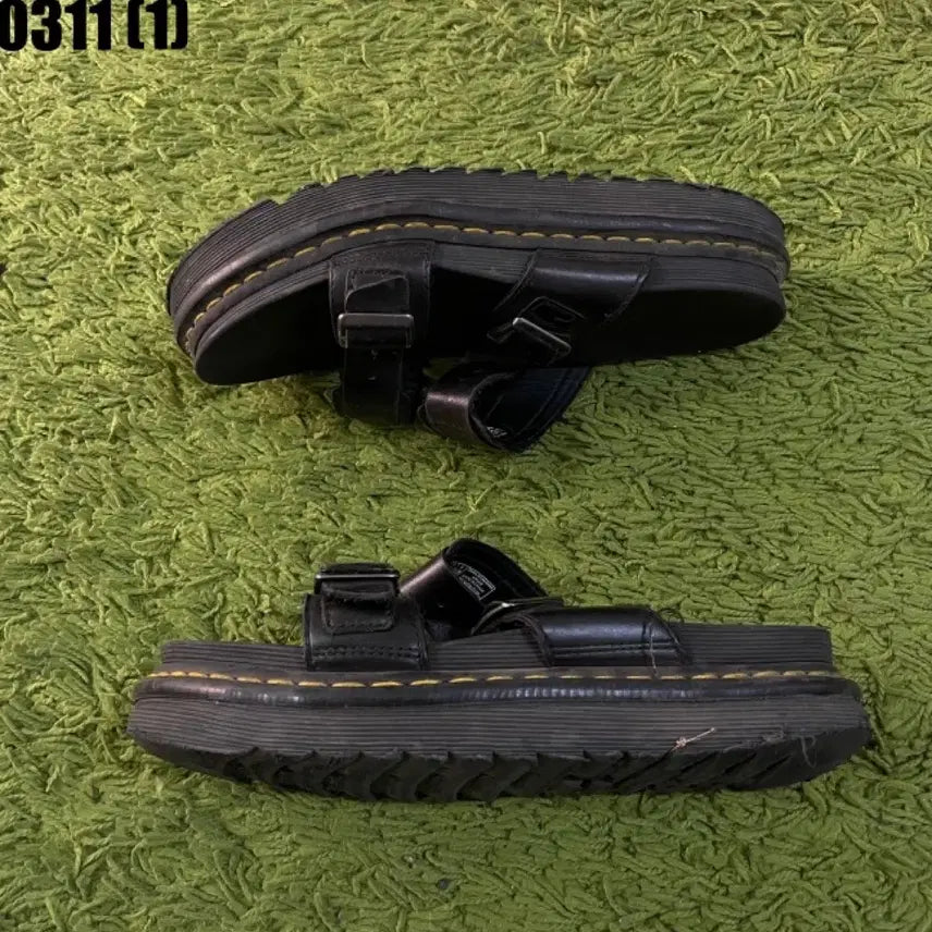 [BUNJANG] Dr. Martens Leather Buckle Sandals UK7 / 닥터마틴 블랙 레더 버클 샌들 UK7