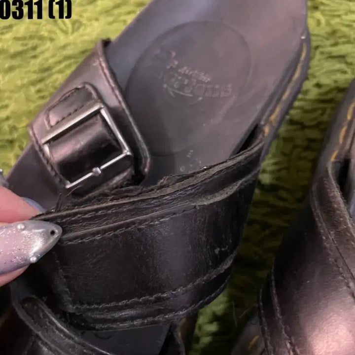 [BUNJANG] Dr. Martens Leather Buckle Sandals UK7 / 닥터마틴 블랙 레더 버클 샌들 UK7