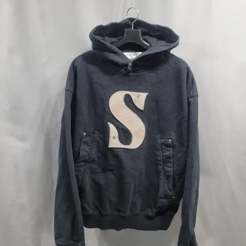 [BUNJANG] SATUR Rivet Applique Hoodie XL / 세터 SATUR 리벳 아플리케 후드티 XL