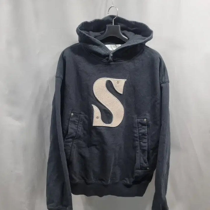 [BUNJANG] SATUR Rivet Applique Hoodie XL / 세터 SATUR 리벳 아플리케 후드티 XL