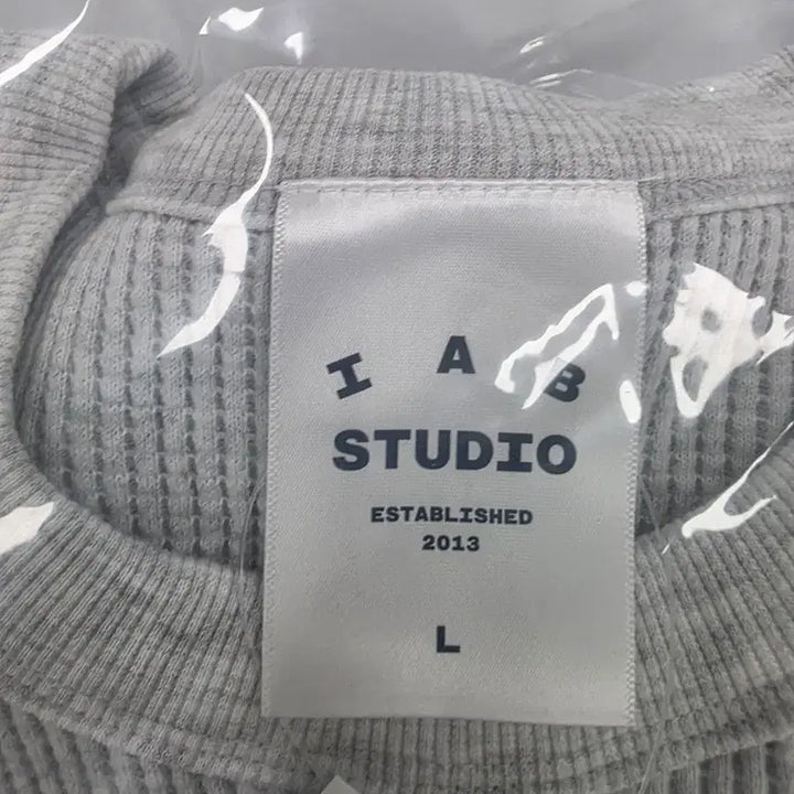 [BUNJANG] IAB Studio Waffle Long Sleeve Shirt / 아이앱스튜디오 와플 롱슬리브