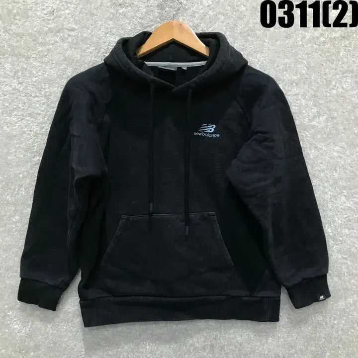 [SOLD OUT] 뉴발란스 블랙 후드티 m