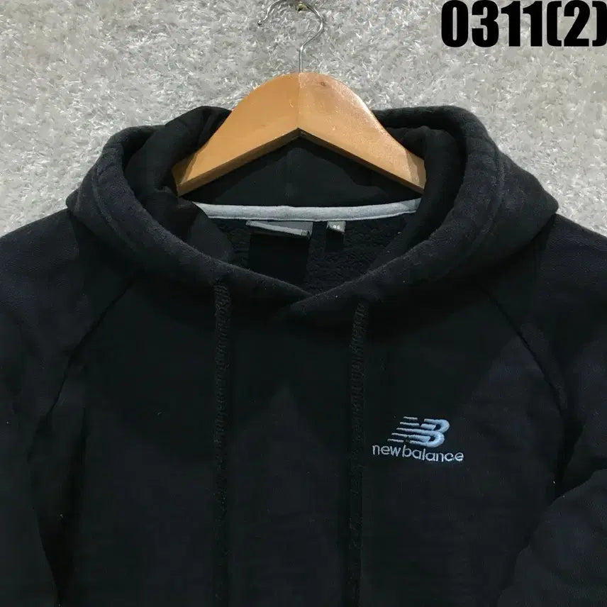 [SOLD OUT] 뉴발란스 블랙 후드티 m