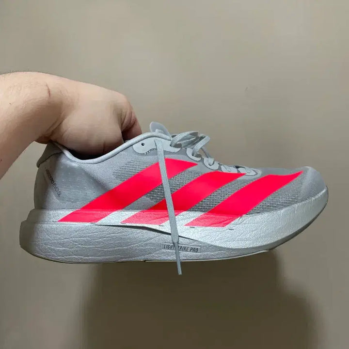 [SOLD OUT] 아디다스 에보 sl 남성화  실버 메탈릭 루시드 레드 270