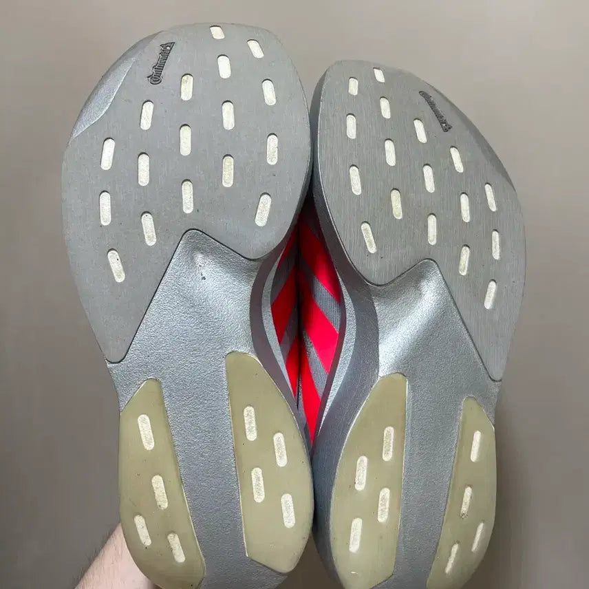 [SOLD OUT] 아디다스 에보 sl 남성화  실버 메탈릭 루시드 레드 270