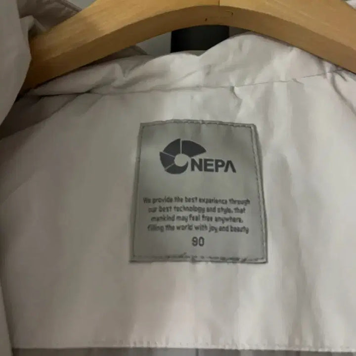 [BUNJANG] Nepa Hooded Safari Functional Trench Coat 90 (55) New / 네파 후드 사파리 기능성 트렌치코트 점퍼90(55)새상품