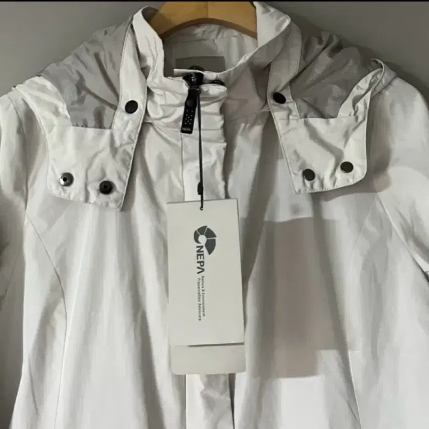[BUNJANG] Nepa Hooded Safari Functional Trench Coat 90 (55) New / 네파 후드 사파리 기능성 트렌치코트 점퍼90(55)새상품