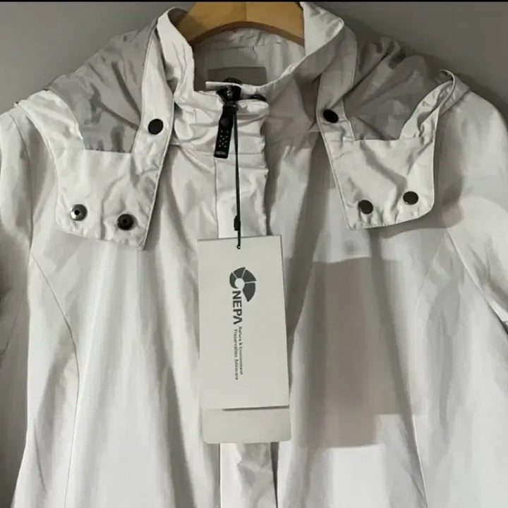 [BUNJANG] Nepa Hooded Safari Functional Trench Coat 90 (55) New / 네파 후드 사파리 기능성 트렌치코트 점퍼90(55)새상품