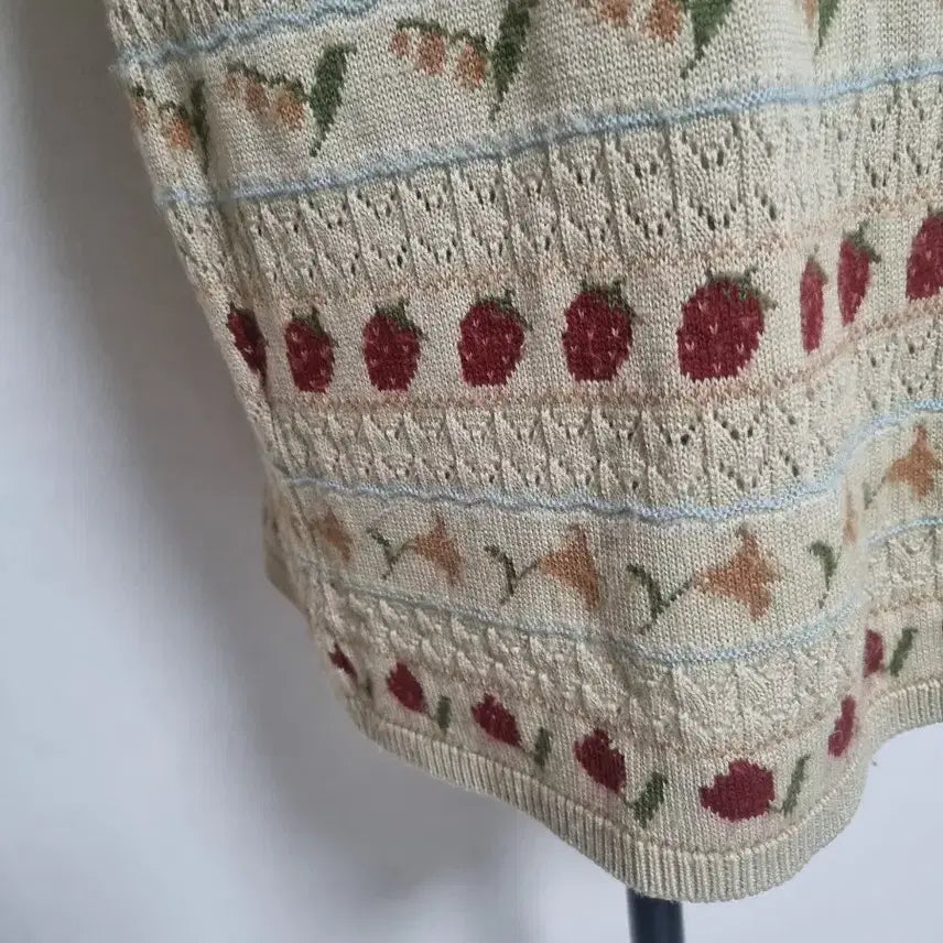 [BUNJANG] Strawberry Vintage Knit Sweater / 딸기빈티지니트