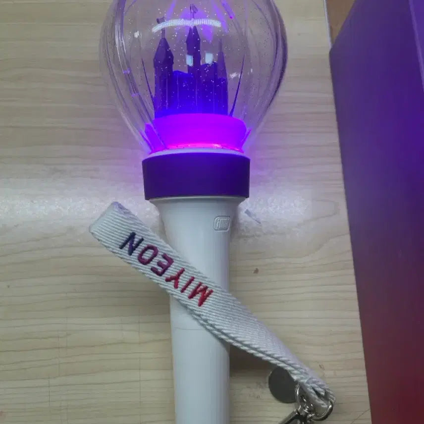 [BUNJANG] (G)I-DLE Official Lightstick / (여자)아이들 1기 응원봉