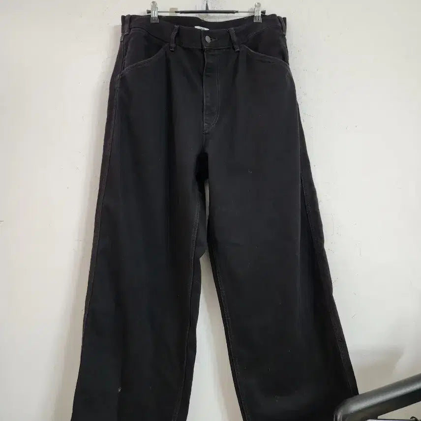 [SOLD OUT] 유니클로블랙 와이드 데님 팬츠