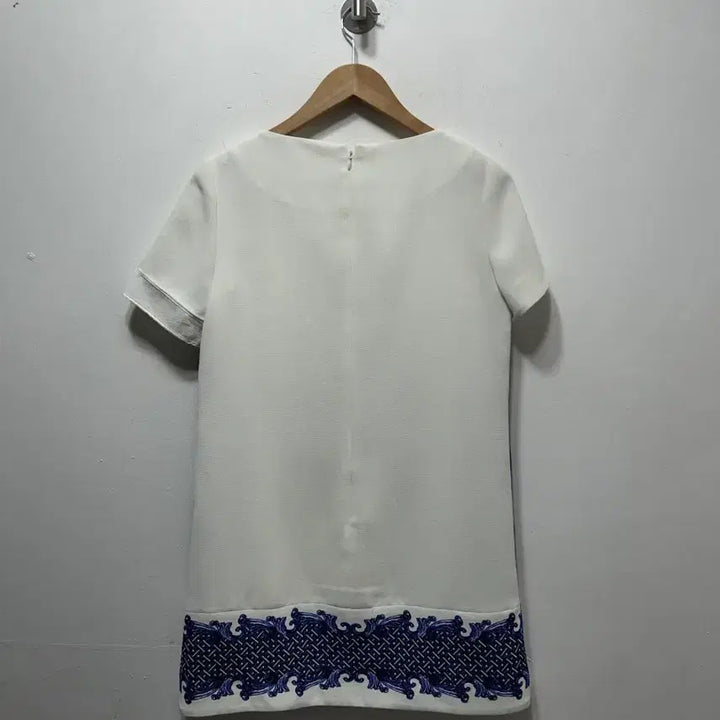 [SOLD OUT] LeShopay 화이트/블루 프린팅 반팔 원피스 M