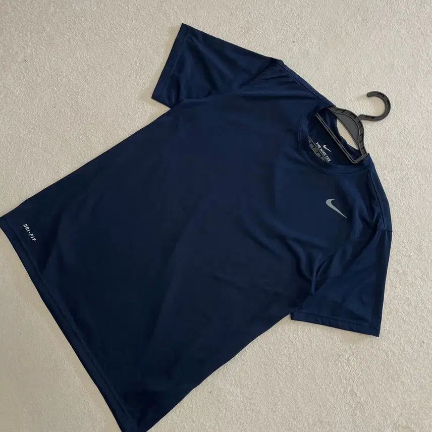 [BUNJANG] Nike Dri-FIT Navy Short Sleeve T-shirt / M 나이키 신형 드라이핏 네이비 반팔티 95