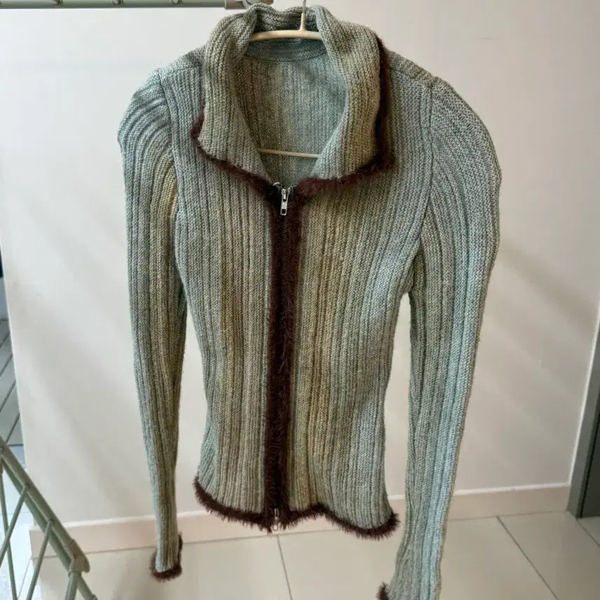 [BUNJANG] Knit Zip-up Cardigan with Fur Trimming / 니트 짚업 가디건 + 퍼 트리밍