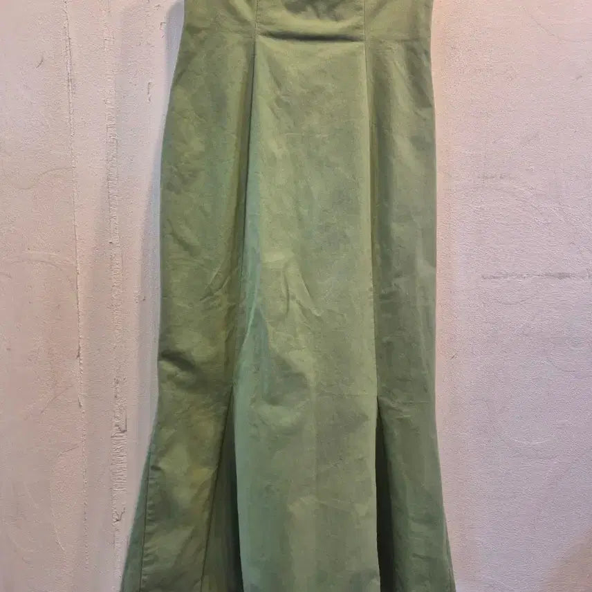 [SOLD OUT] 올리브 그린 머메이드 롱스커트