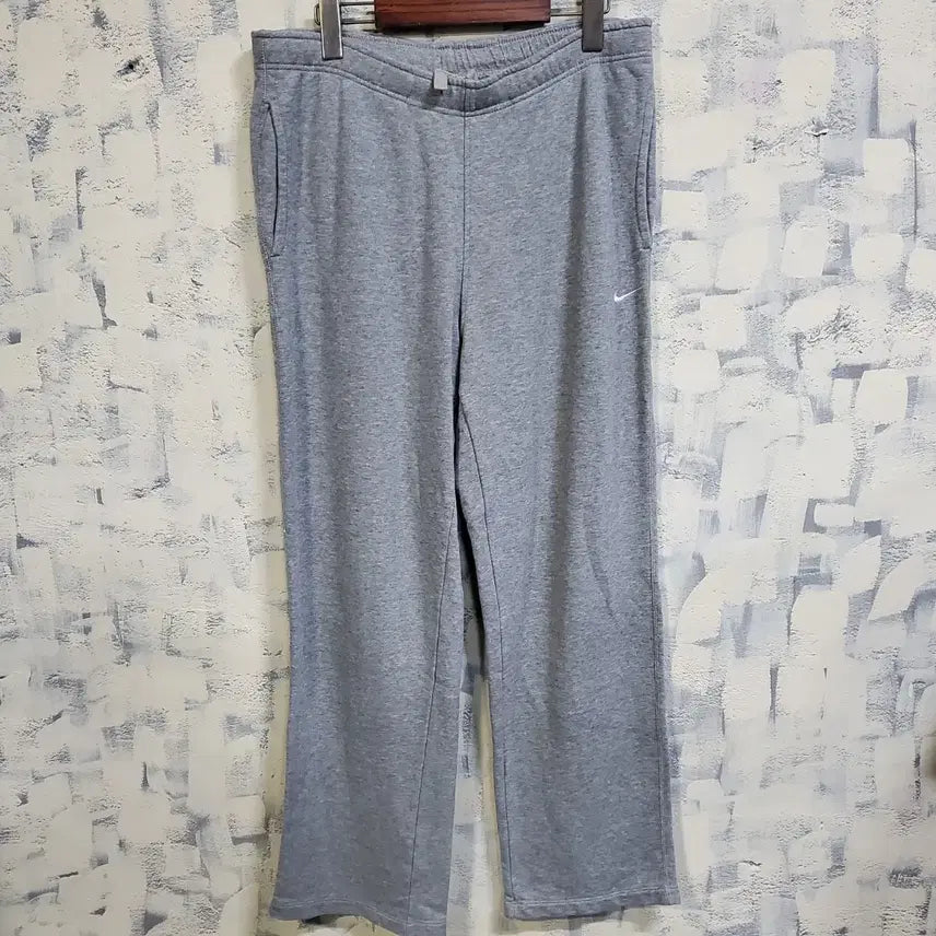 [BUNJANG] Nike Swoosh Wide Fit Gray Training Pants L / 나이키 스우시 와이드핏 회색 트레이닝 바지 L